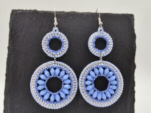 Zeitlos schön – Miyuki Ohrringe in Blau & Silber